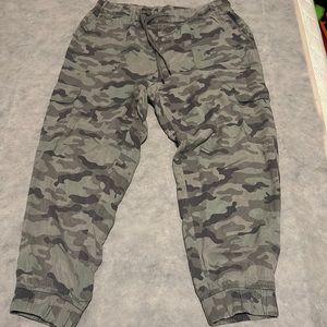 American Eagle Cargo Pants